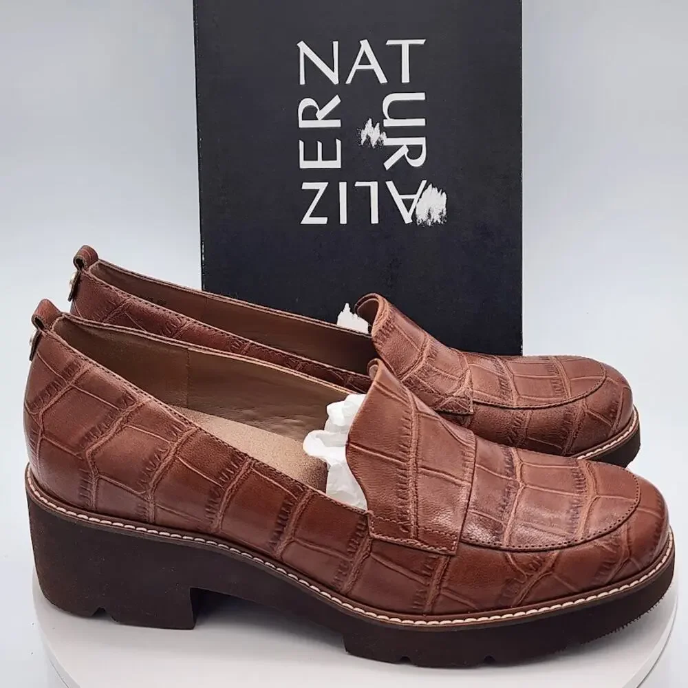 NEW Naturalizer Darry English Tea Croc Embossed Leather Loafers Women's Size 12M